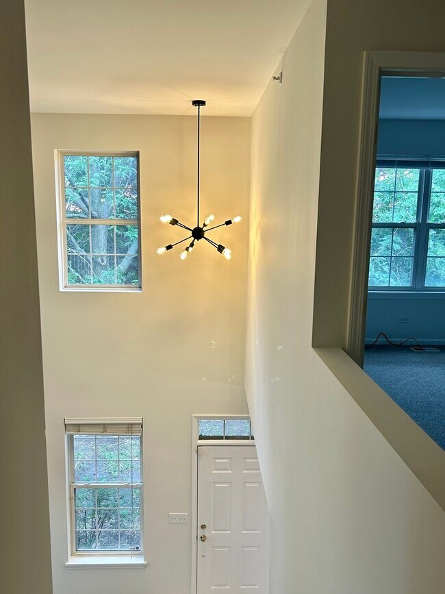 Building Photo - 2375 Chelsea Rd