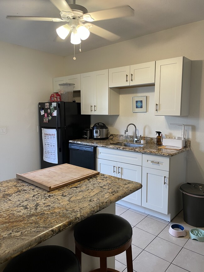 Building Photo - 23 Hays St