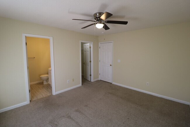 Building Photo - 4185 Kennison Village Dr