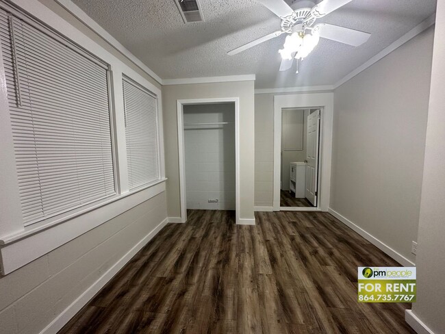 Building Photo - 2/2 in Great Location for Easley or Greenville!