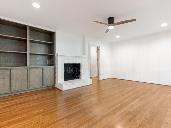 Building Photo - 421 Blairmore Dr