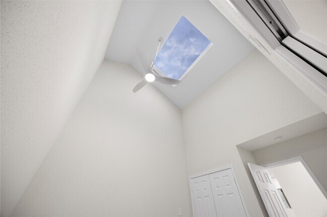 Building Photo - 2668 Bering Dr