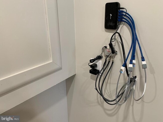 Building Photo - 224 Kern St