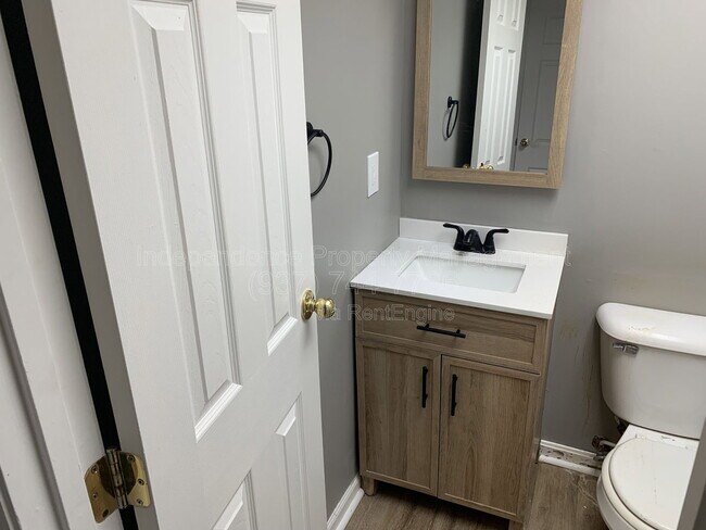 Building Photo - 1173 Navaho Dr