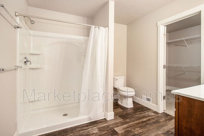 Building Photo - 619 Cygnet Lake Dr