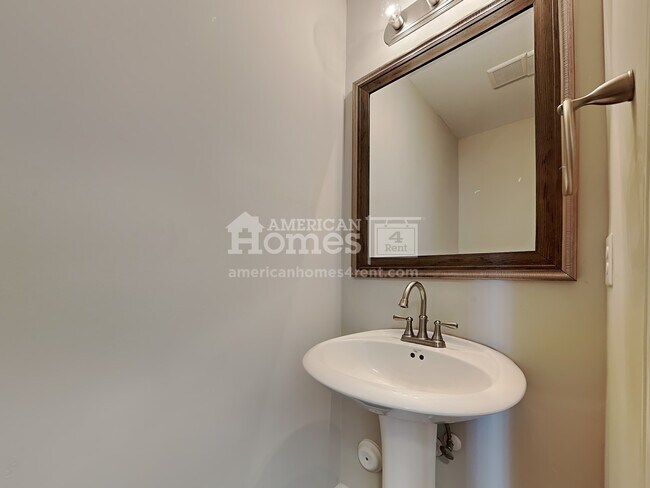Building Photo - 4983 Old Towne Village Circle