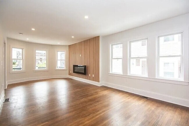 Building Photo - 59 Garrison Ave