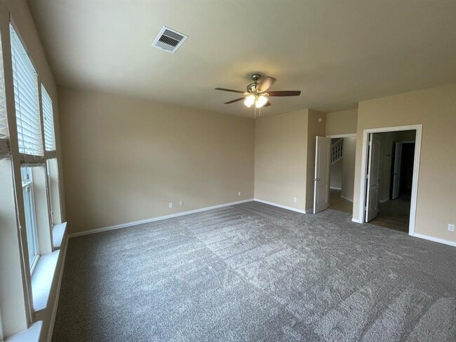 Building Photo - 6130 Carver Pines Dr