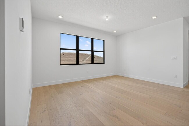 Building Photo - 10026 Skyloft St