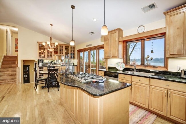 Building Photo - 209 Winchester Beach Dr