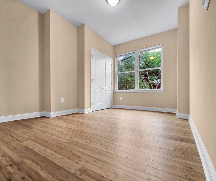 Building Photo - 3832 Baring St