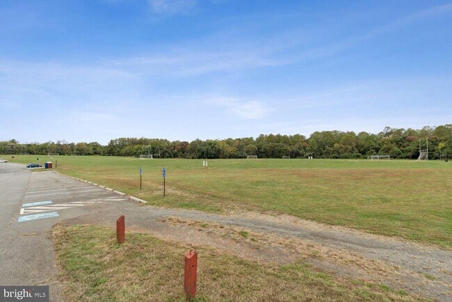 Building Photo - 1641 Bandit Loop