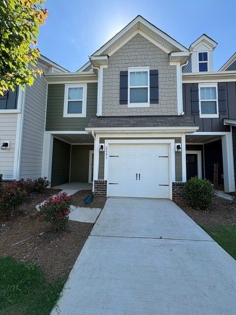 Building Photo - 2645 Aubrey St