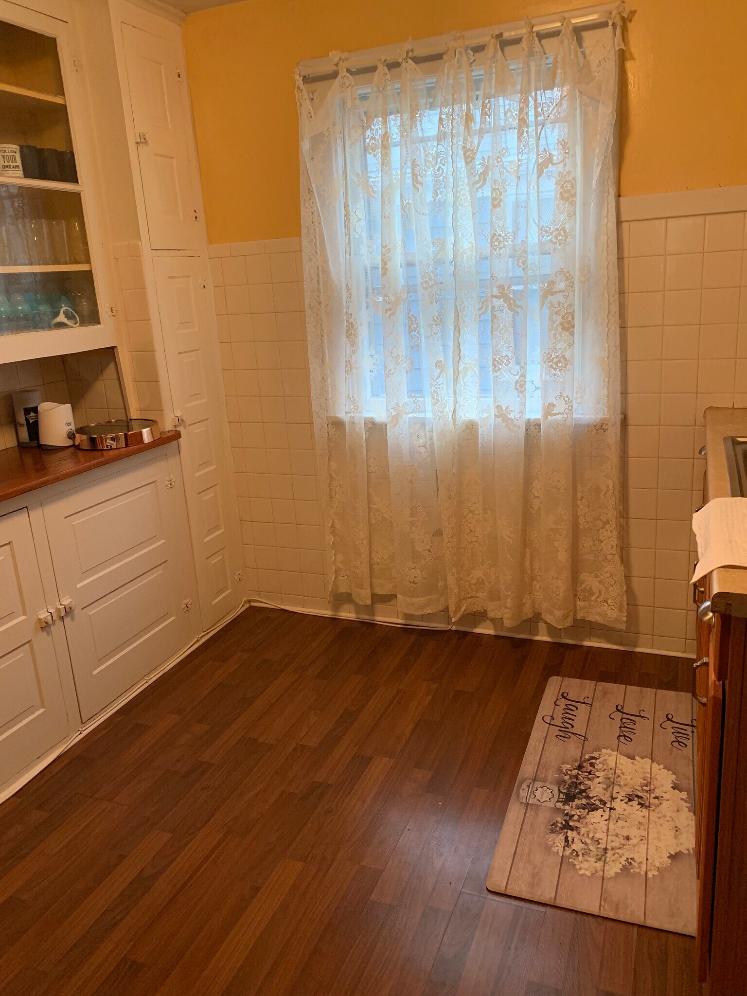Kitchen - 164 Hamilton Dr