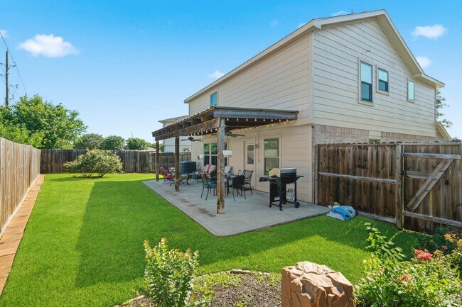 Building Photo - 9426 Coatsworth Dr