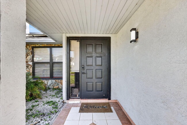 Building Photo - 481 SW Aster Rd