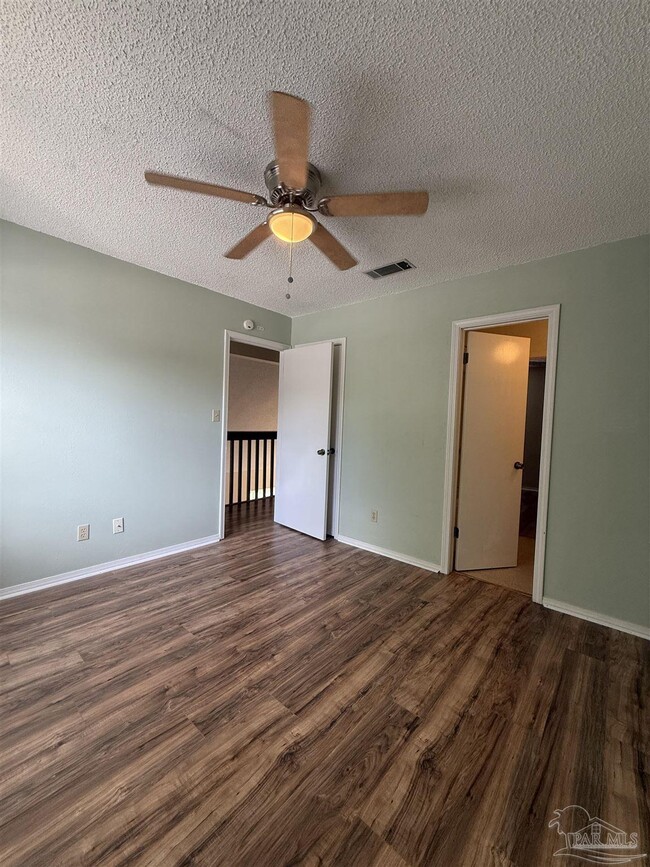 Building Photo - 3004 Cedarwood Village Ln