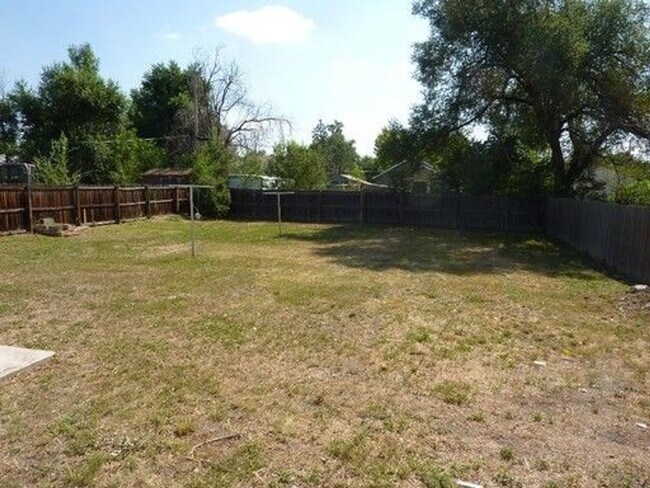 Building Photo - Charming 2 Bedroom in Old Westminster