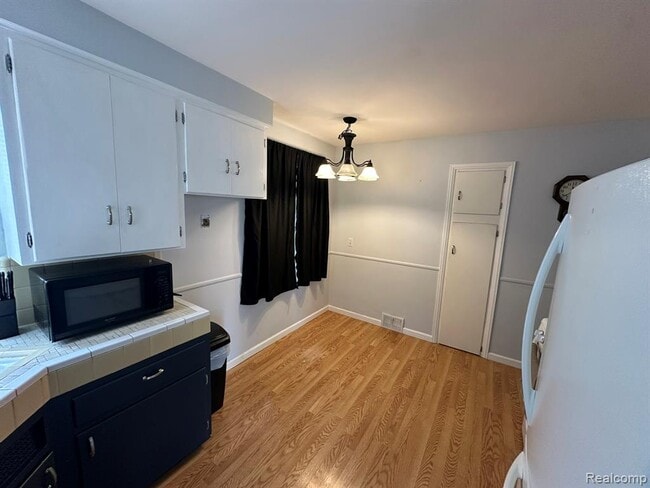 Building Photo - 1455 Oakland Ct