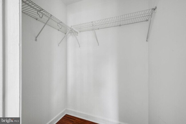 Building Photo - 12209 Fairfield House Dr