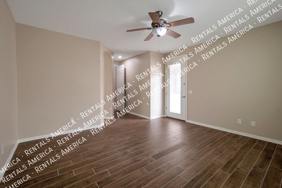 Building Photo - 267 E Kaibab Dr