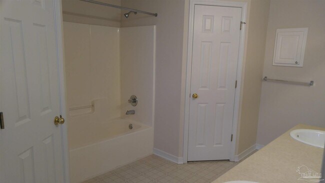 Building Photo - 4851 Jaimee Leigh Dr