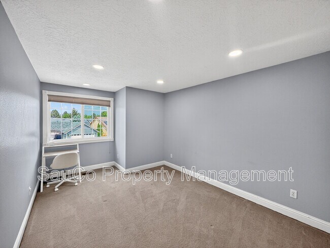 Building Photo - 17396 NW Brickstone Ct
