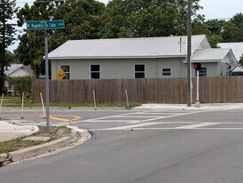 Building Photo - 1316 Holmes Ave