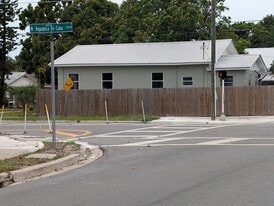 Building Photo - 1316 Holmes Ave