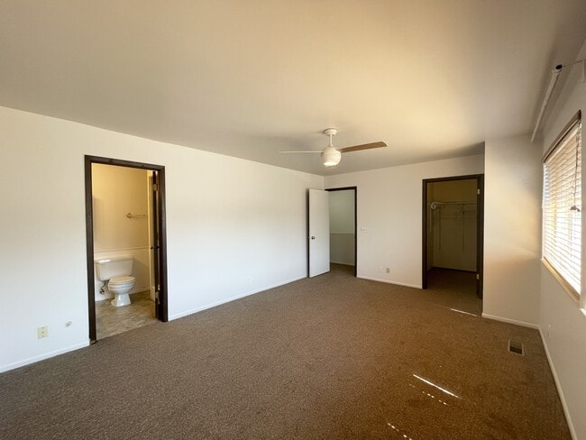 Building Photo - 1871 Monterey Dr