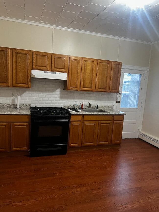 Building Photo - 629 N Jefferson St