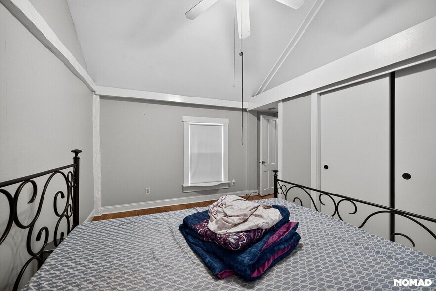 Building Photo - 53 W Broadway