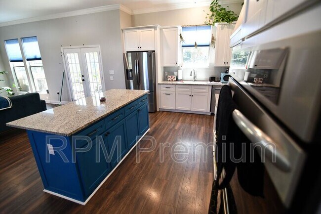 Building Photo - 2582 Boudreaux Ave