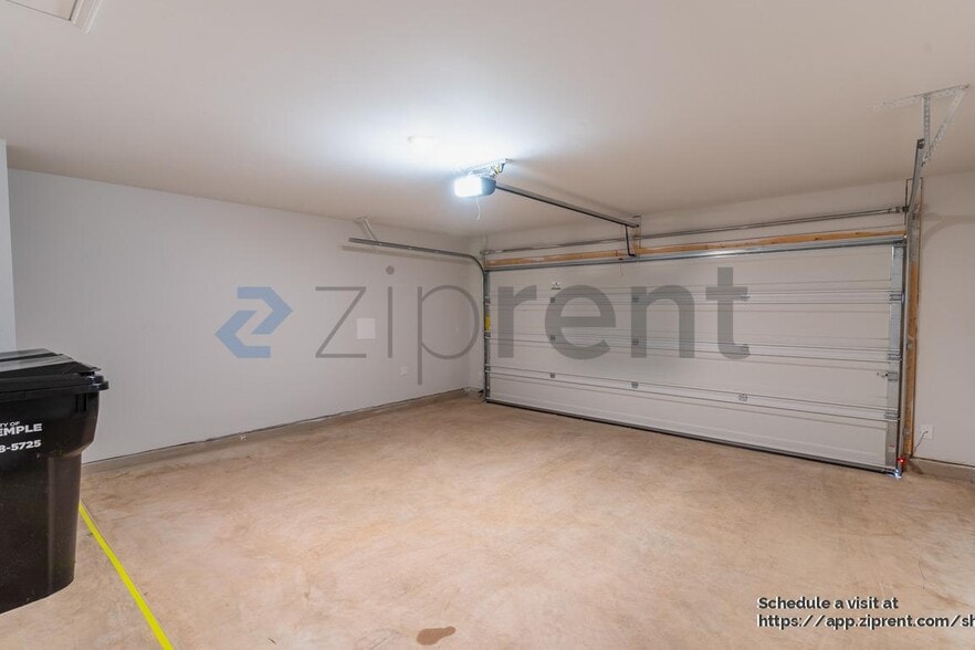 Building Photo - 1333 Piedmont St