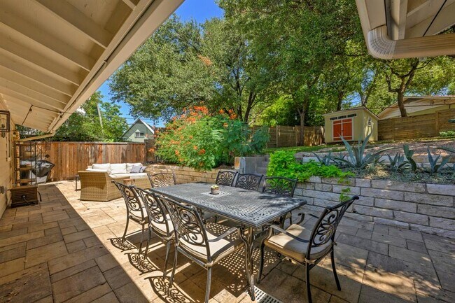 Building Photo - 2215 Alta Vista Ave