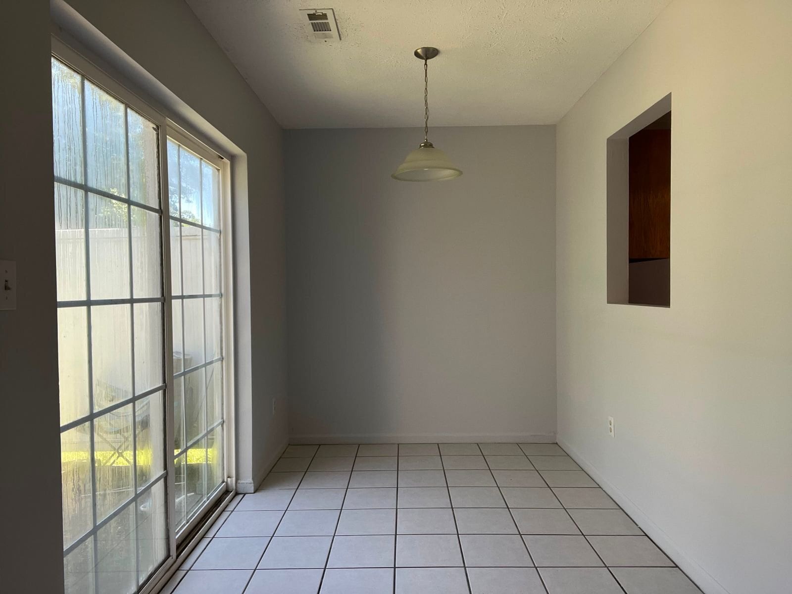 Building Photo - 1210 Shalom Dr