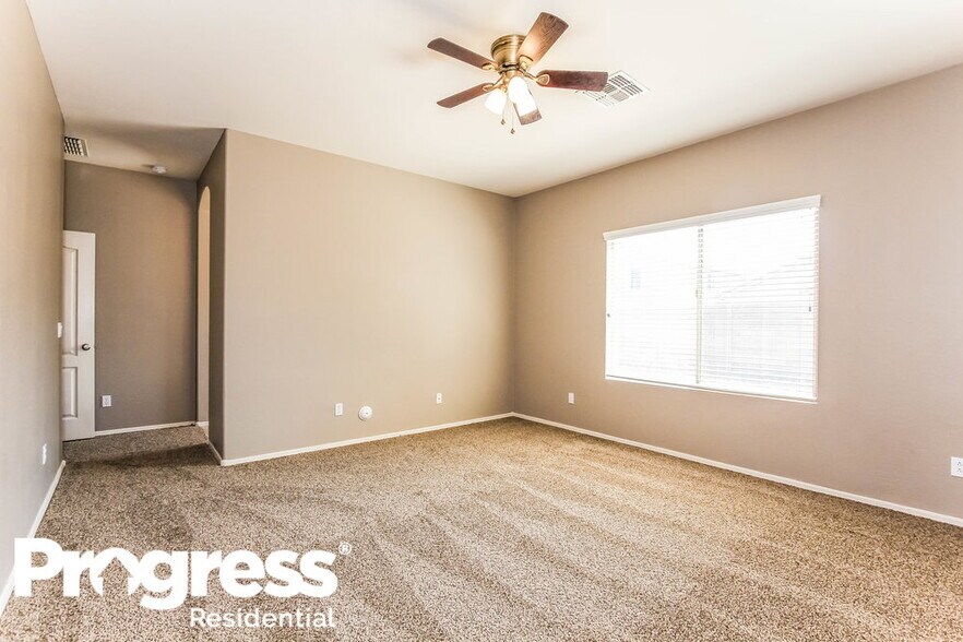 Building Photo - 14133 W Crocus Dr