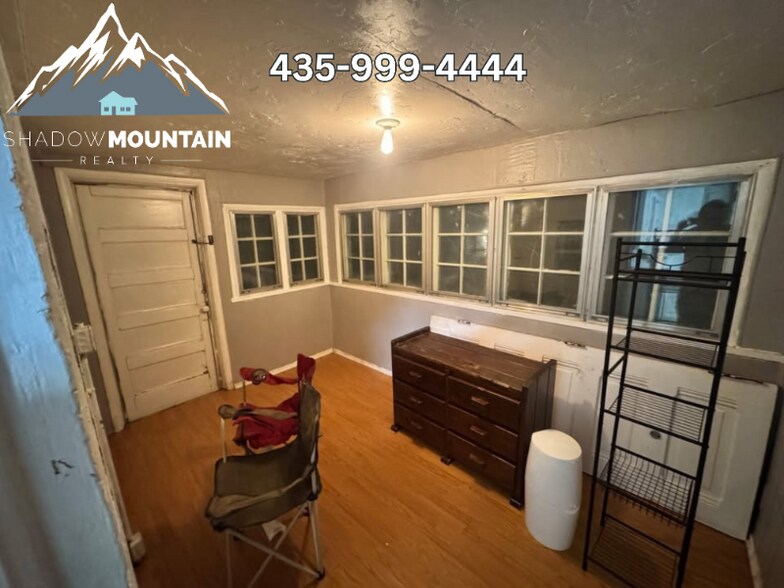 Building Photo - 271 E 300 N