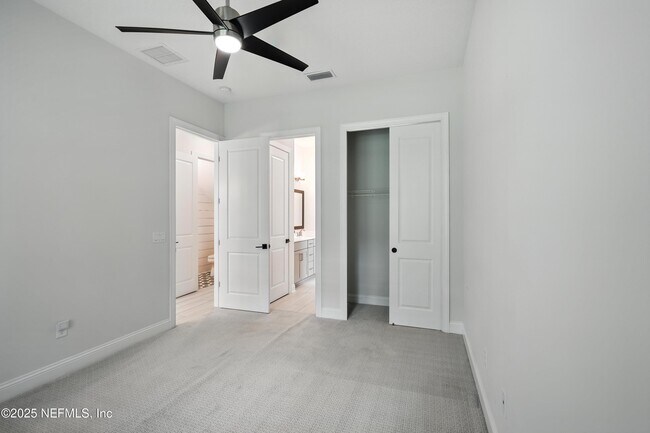 Building Photo - 480 Loosestrife Wy