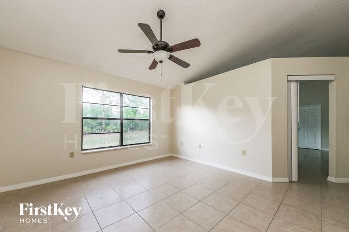 Building Photo - 815 Adour Dr