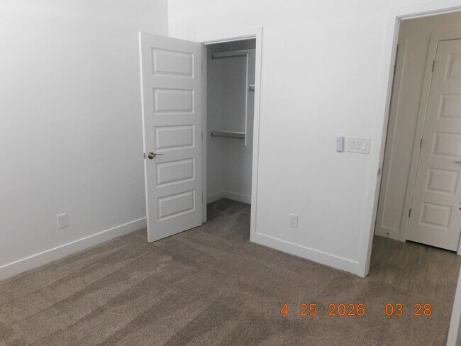 Building Photo - 13559 N 174th Ave