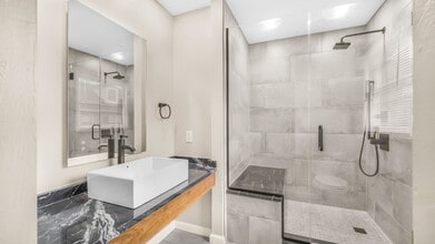 Building Photo - UPDATED 2BR/2.5 BA Condo with Garage in th...