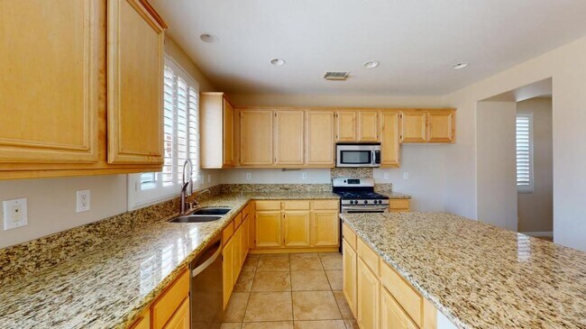 Building Photo - 36425 Fallingstar Pl