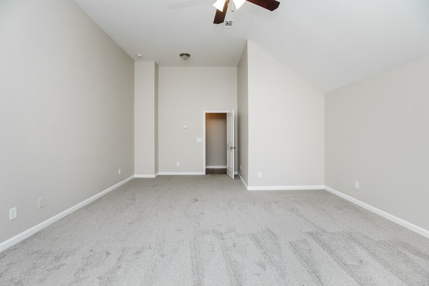 Building Photo - 564 Hideaway Dr