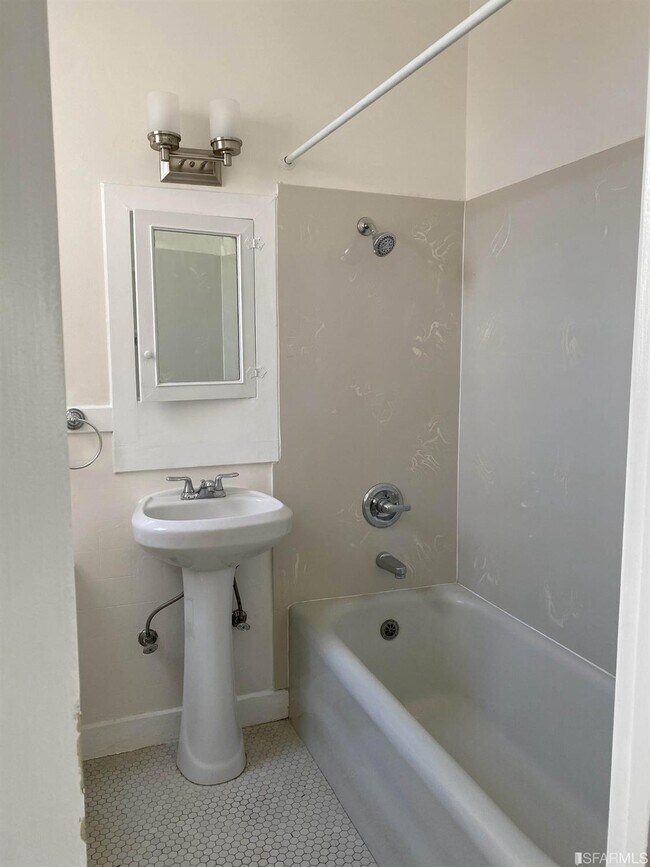 Building Photo - 614 Funston Ave