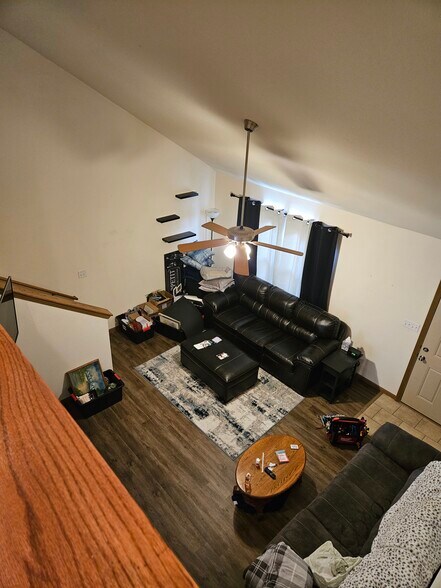 Building Photo - 700 Glenstone Dr