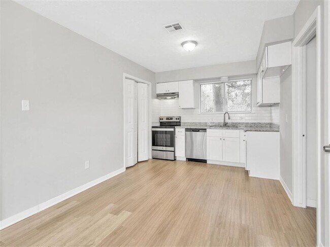 Building Photo - 234 Overbluff St