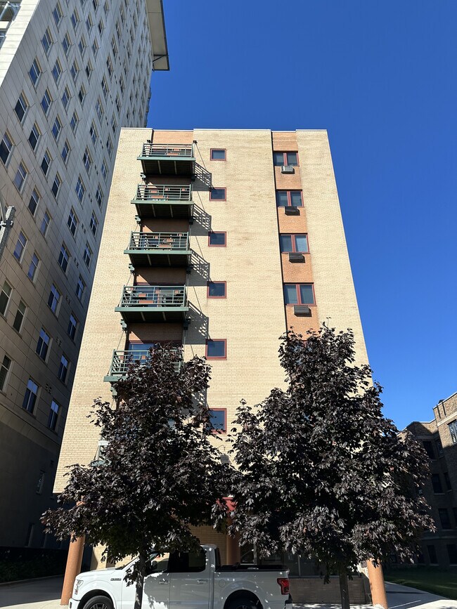 Primary Photo - 1321 Franklin