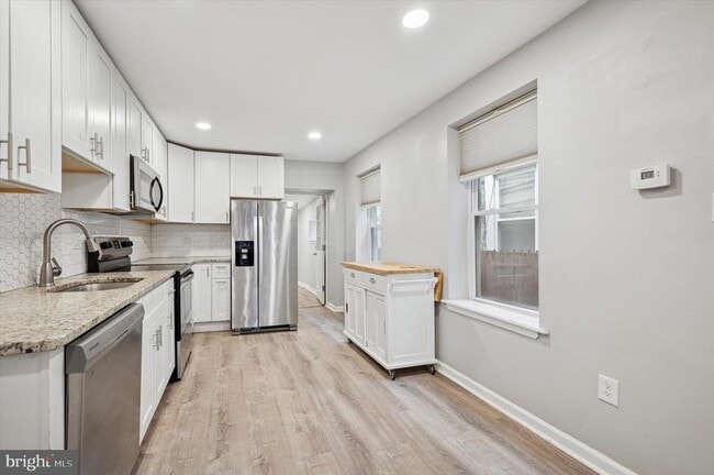 Building Photo - 717 N 38th St