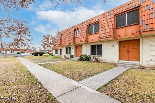 Building Photo - 4807 W Northern Ave